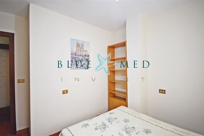 Image No.20-3 Bed Flat for sale