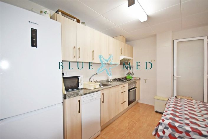 Image No.8-3 Bed Flat for sale