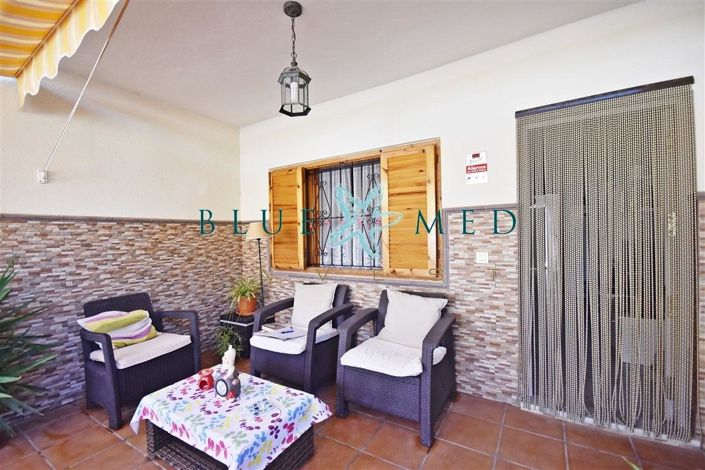 Image No.5-5 Bed Property for sale