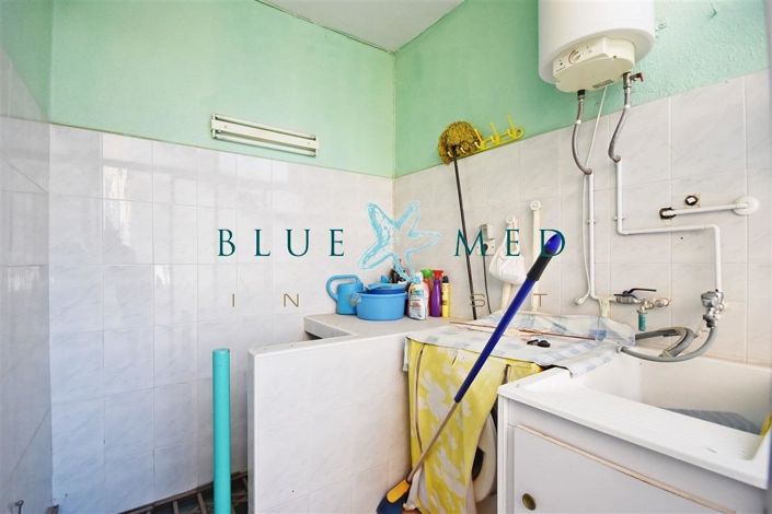 Image No.11-3 Bed House for sale