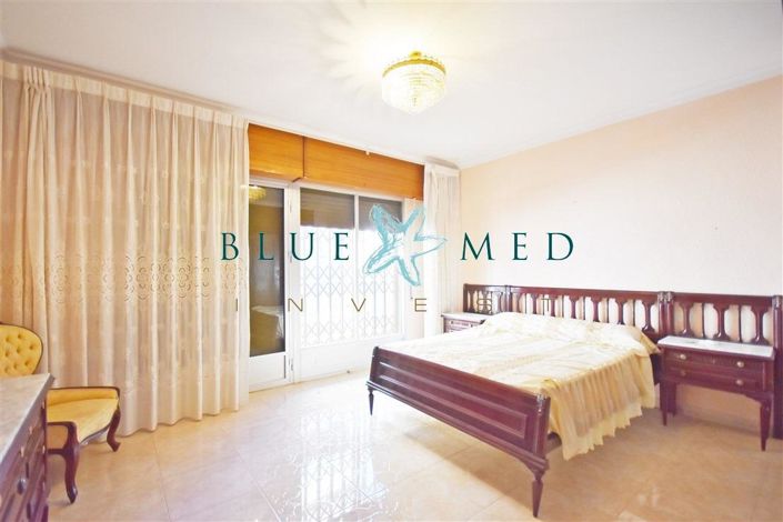 Image No.15-3 Bed House for sale