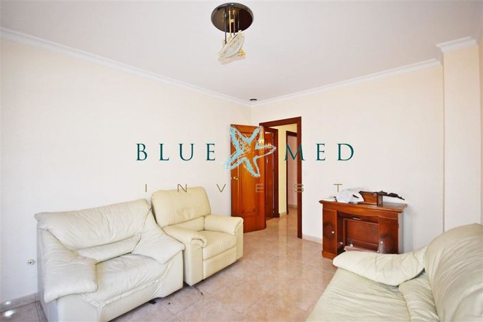 Image No.19-3 Bed House for sale