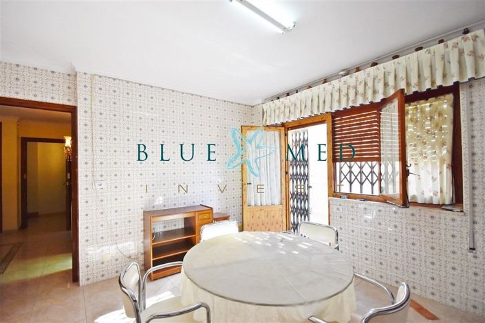Image No.9-3 Bed House for sale