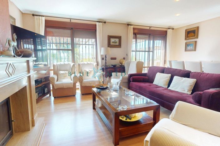 Image No.15-5 Bed Country House for sale