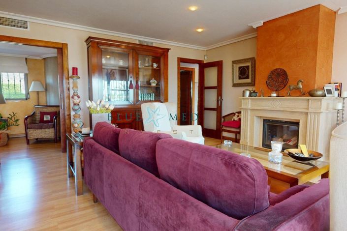 Image No.7-5 Bed Country House for sale