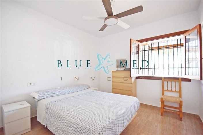 Image No.7-5 Bed House for sale