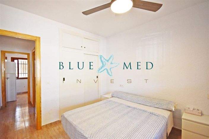 Image No.8-5 Bed House for sale