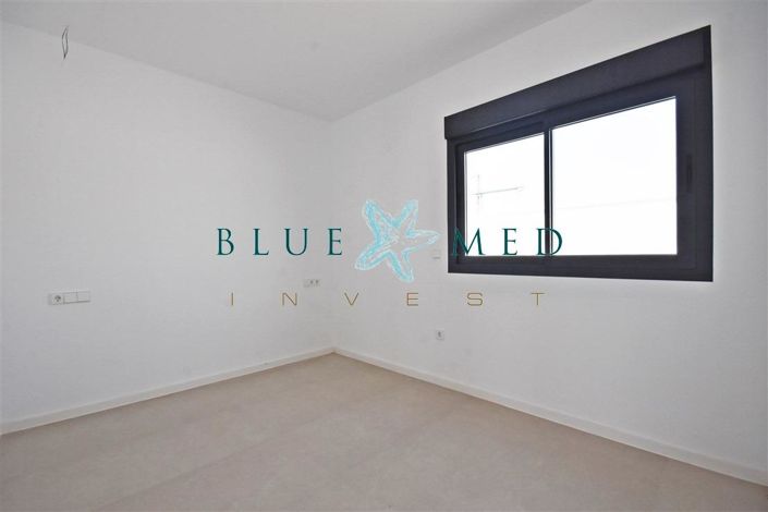 Image No.14-3 Bed Villa for sale