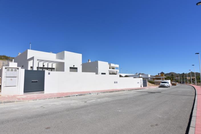 Image No.5-3 Bed Villa for sale