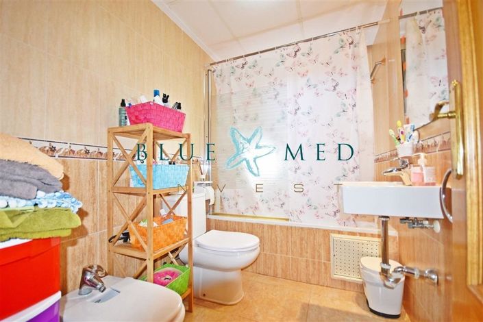 Image No.20-3 Bed Flat for sale