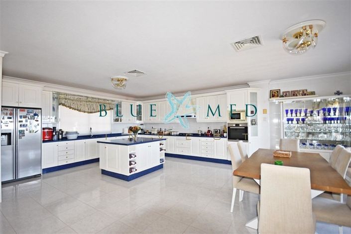 Image No.10-6 Bed Villa for sale