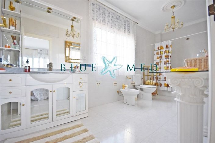 Image No.16-6 Bed Villa for sale