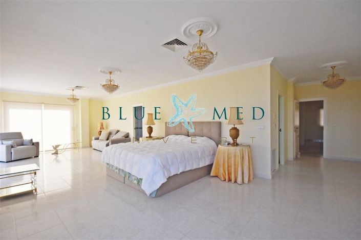 Image No.25-6 Bed Villa for sale