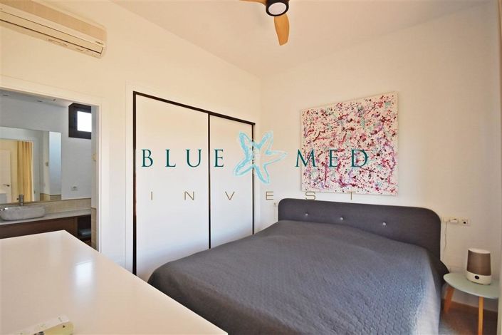 Image No.21-3 Bed House for sale