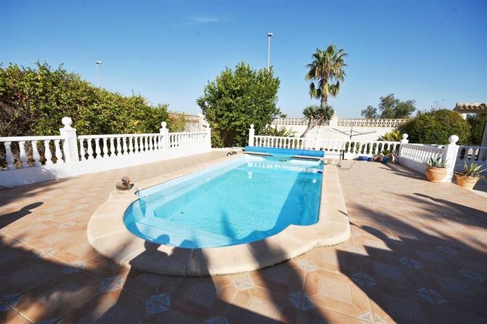 Image No.10-3 Bed Villa for sale