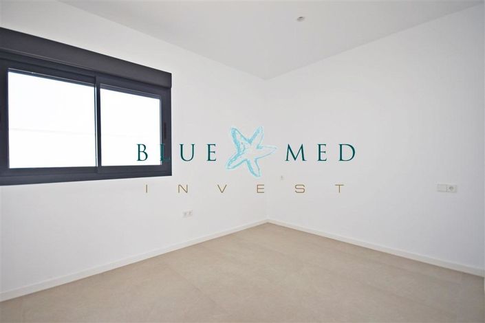 Image No.18-3 Bed Villa for sale