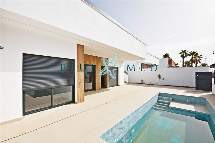 Image No.2-3 Bed Villa for sale