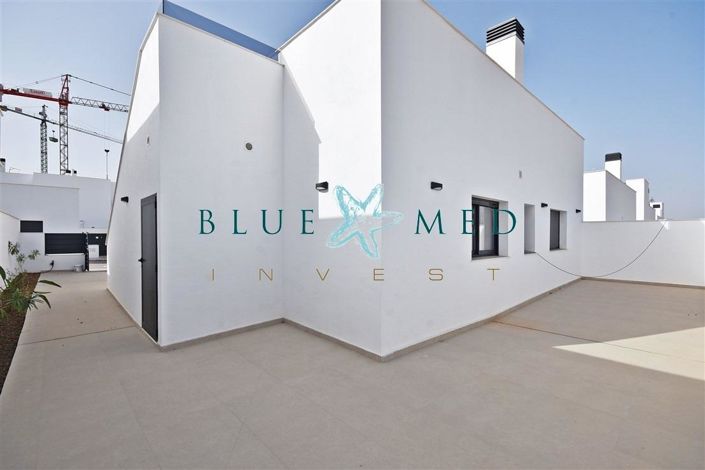 Image No.4-3 Bed Villa for sale