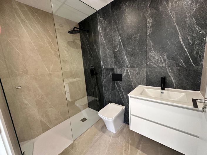 Image No.9-3 Bed Apartment for sale