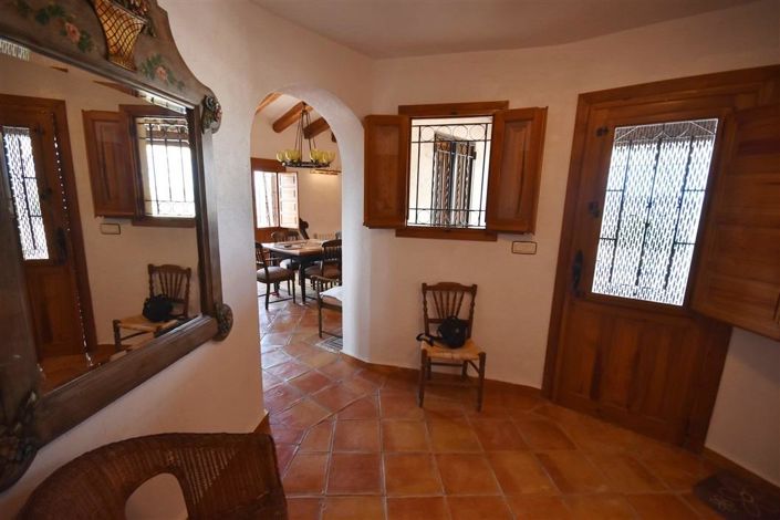 Image No.9-7 Bed Villa for sale