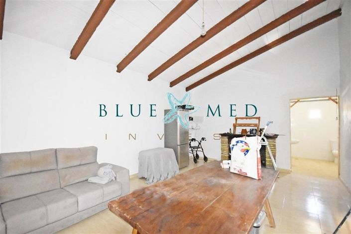 Image No.8-3 Bed Country House for sale