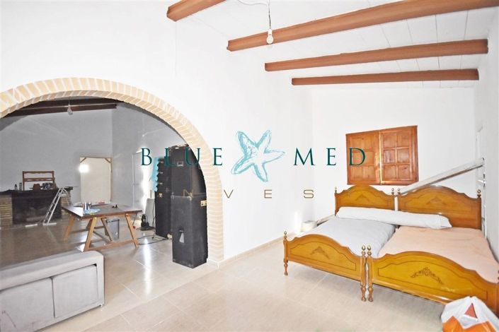 Image No.10-3 Bed Country House for sale