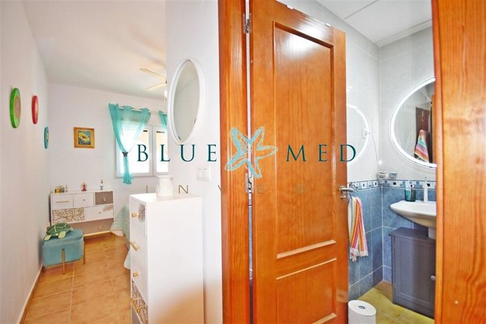 Image No.15-3 Bed Flat for sale