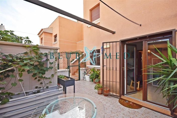 Image No.28-3 Bed Flat for sale