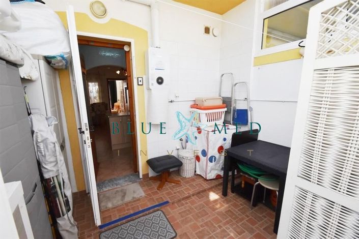 Image No.32-2 Bed House for sale