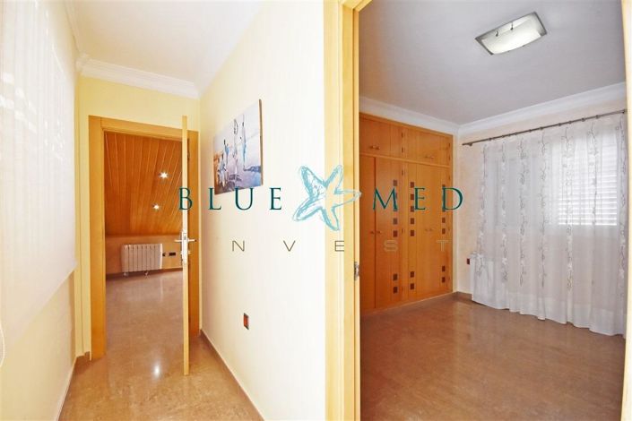 Image No.16-8 Bed Villa for sale