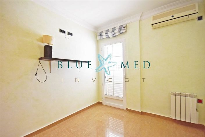 Image No.30-8 Bed Villa for sale