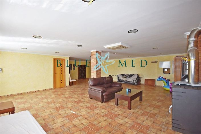 Image No.34-8 Bed Villa for sale