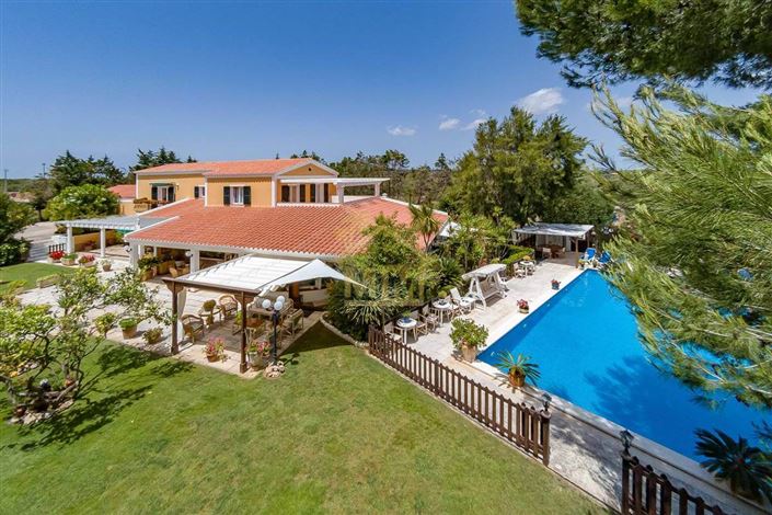 Image No.10-5 Bed Villa for sale