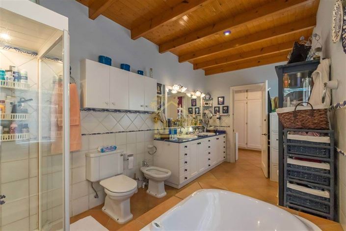 Image No.32-5 Bed Villa for sale