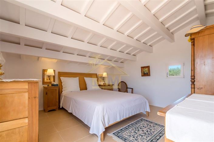 Image No.16-4 Bed Country House for sale