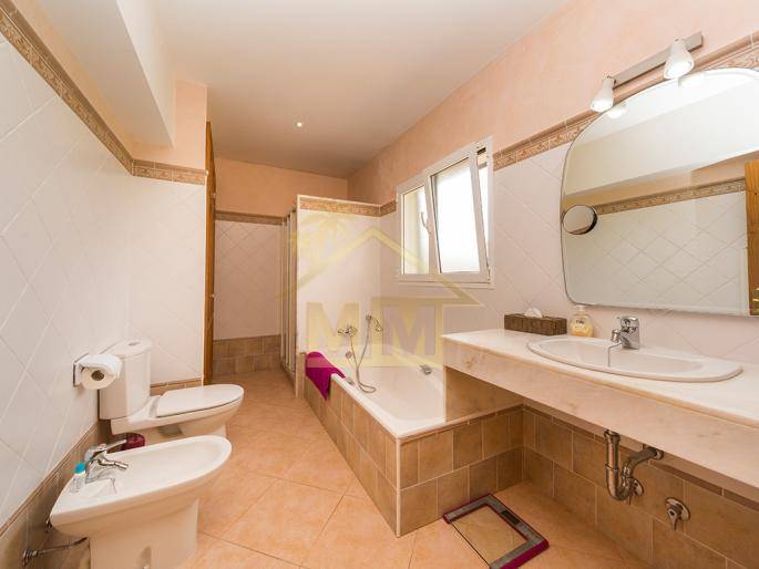 Image No.25-7 Bed Villa for sale