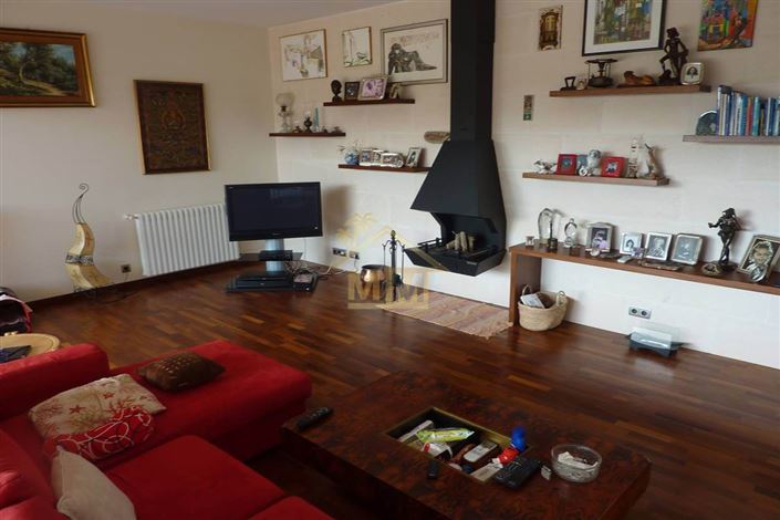 Image No.9-7 Bed Villa for sale