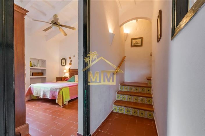 Image No.23-6 Bed Country House for sale