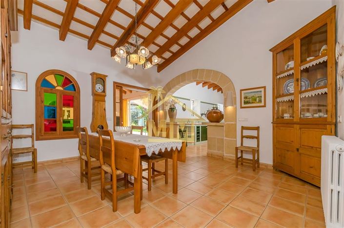 Image No.17-7 Bed Country House for sale