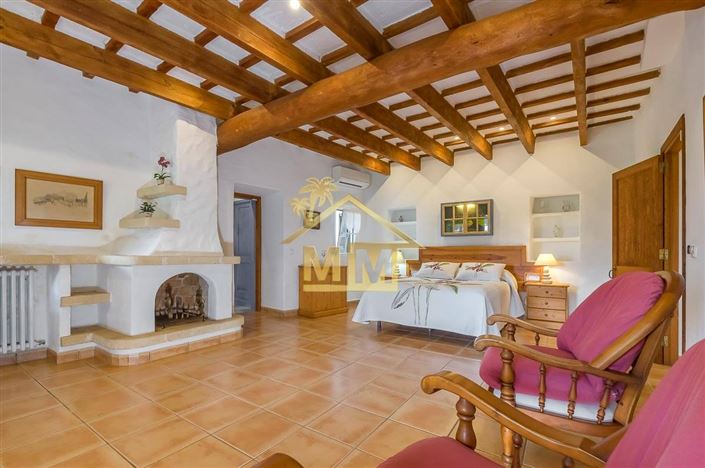 Image No.25-7 Bed Country House for sale