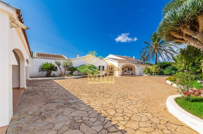 Image No.3-7 Bed Country House for sale