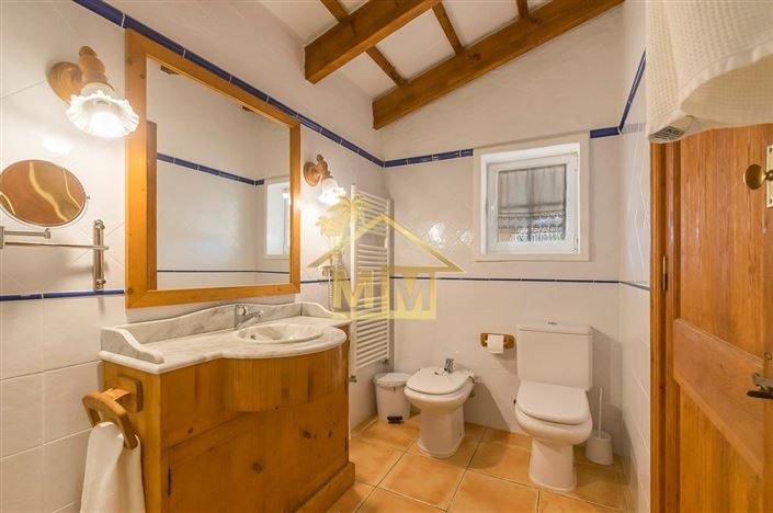 Image No.31-7 Bed Country House for sale