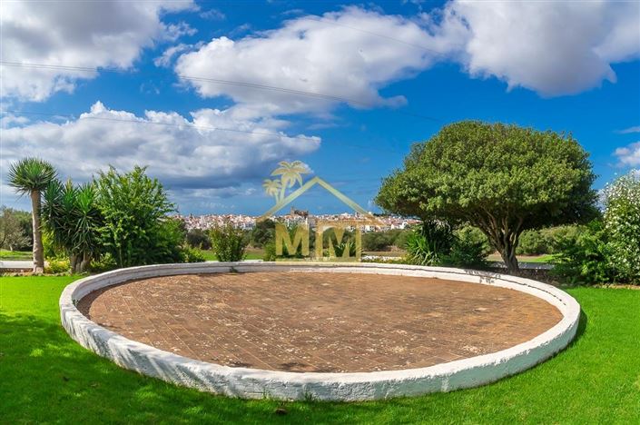 Image No.4-7 Bed Country House for sale