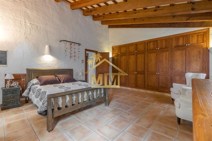 Image No.45-7 Bed Country House for sale