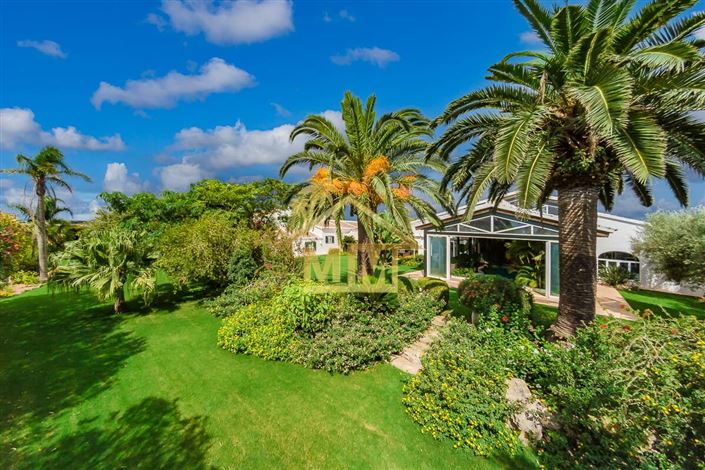 Image No.7-7 Bed Country House for sale