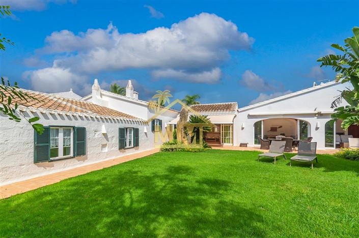 Image No.8-7 Bed Country House for sale