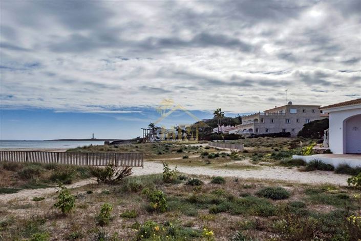 Image No.6-18 Bed Commercial for sale