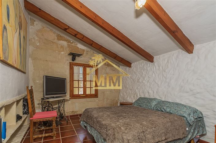 Image No.23-5 Bed Country House for sale