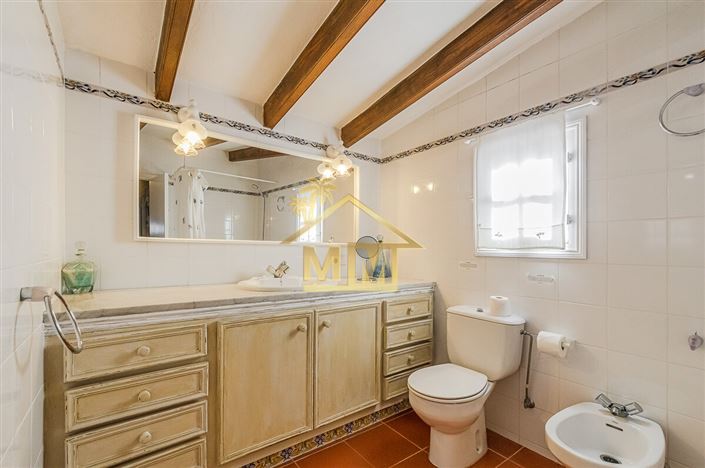 Image No.39-5 Bed Country House for sale