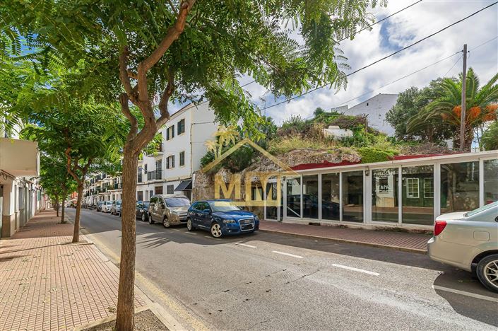 Image No.34-5 Bed Commercial for sale